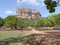 200px-Sigiriya_Apprach.JPG